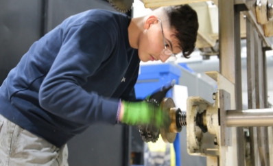 Azubi bei der Arbeit