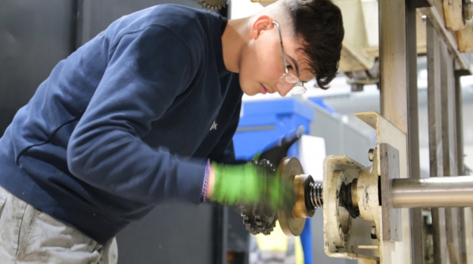 Antrok Mitarbeiter bei der Arbeit